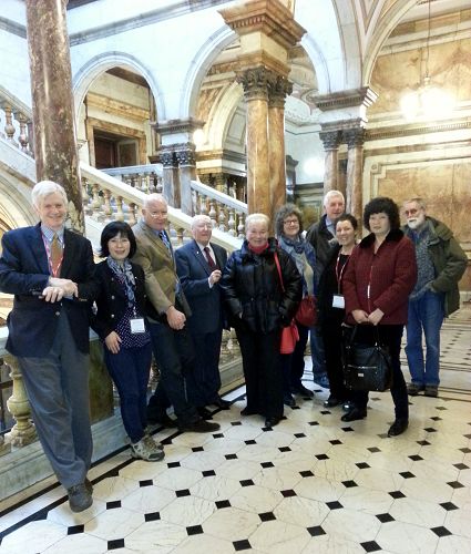 图6：十一月二十八日，大卫•乔高和伊森•葛特曼在格拉斯哥市议会（Glasgow