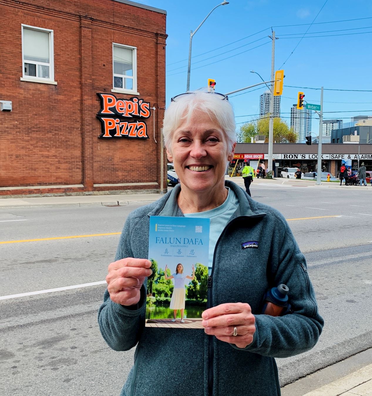 '图7:当地居民安娜'