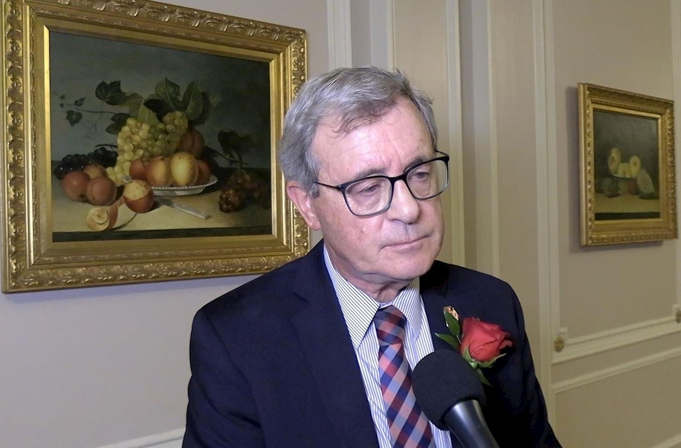 '图2:加拿大参议员麦克唐纳(Michael L. MacDonald)'