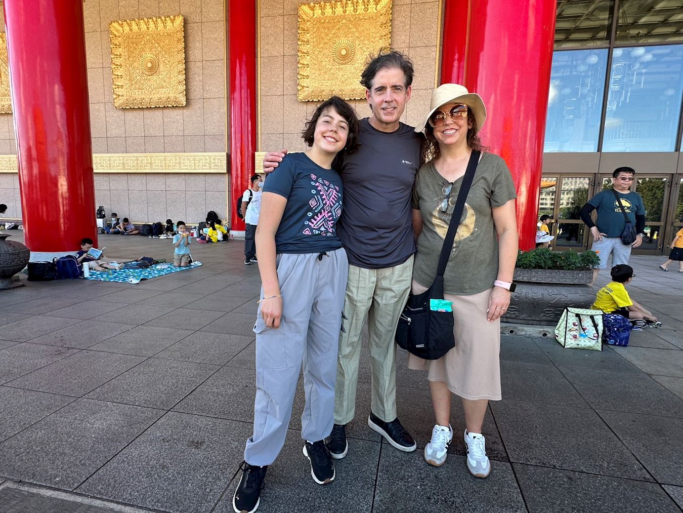 '图16:来自美国的凯萨琳(Katherine)一家三口。'